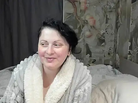 Snapshot of Lillian2 chatting on 9, 4, 2026 Lillian2 online show from 9, 4, 2026