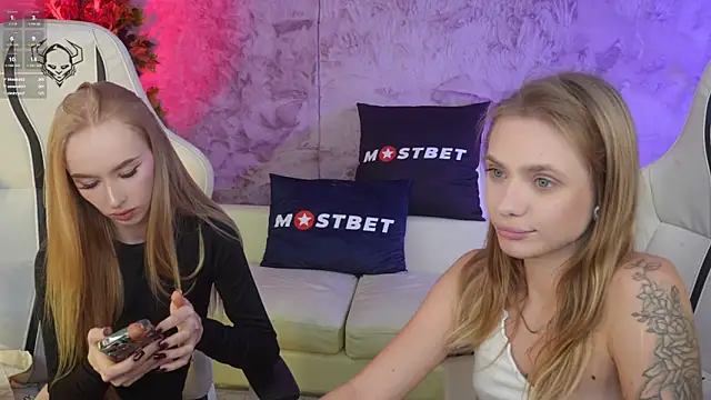 Snapshot of Angy_Netal chatting on 16, 12, 2024 Angy Netal online show from 16, 12, 2024