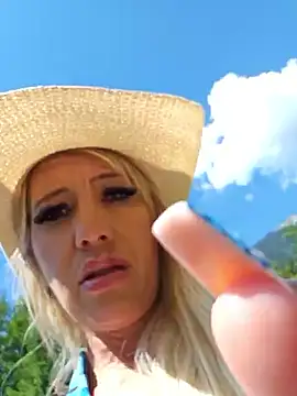 Sexy Sparkling  online show from 19, 6, 2026