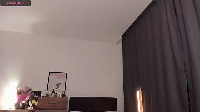 Snapshot of Alice_Dias chatting on 19, 2, 2025 Alice Dias online show from 19, 2, 2025