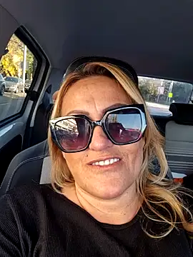 Isabellaa04 online show from 7, 11, 2025