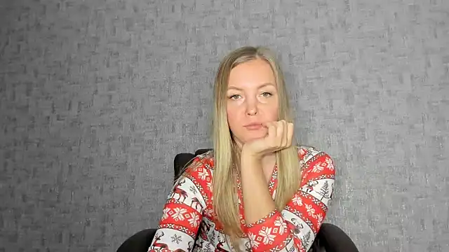 Snapshot of iam_Venus chatting on 18, 12, 2025 iam Venus online show from 18, 12, 2025