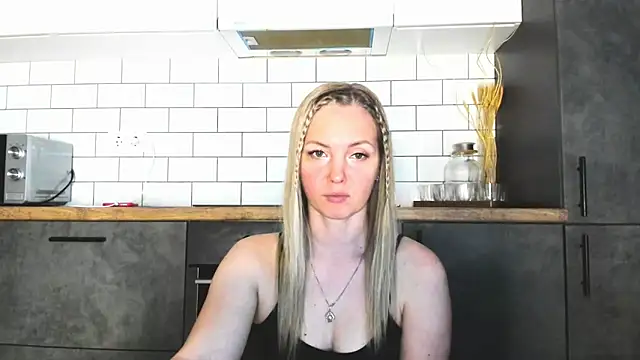 iam Venus online show from 11, 5, 2026
