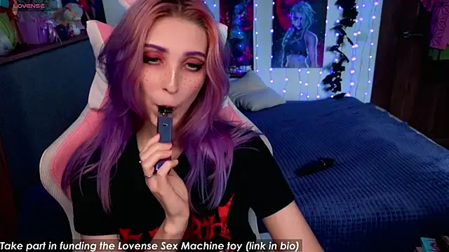 Violet Noir online show from 11, 9, 2025