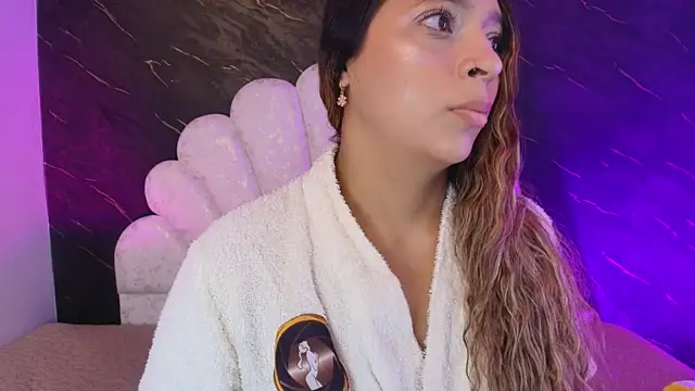 Snapshot of _MiaBrown_ chatting on 15, 5, 2026 MiaBrown online show from 15, 5, 2026