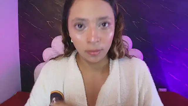 Snapshot of _MiaBrown_ chatting on 19, 5, 2026 MiaBrown online show from 19, 5, 2026