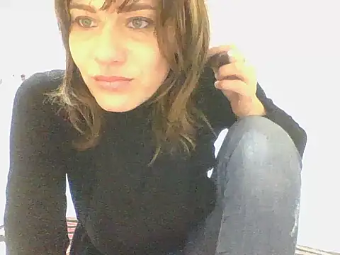 Snapshot of Emyly83 chatting on 11, 1, 2025 Emyly83 online show from 11, 1, 2025
