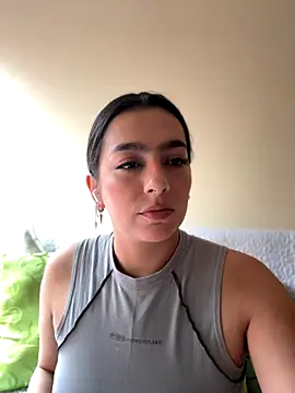 Nicollemays online show from 4, 11, 2025