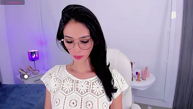 Snapshot of Andrea_Marinn chatting on 19, 12, 2024 Andrea Marinn online show from 19, 12, 2024