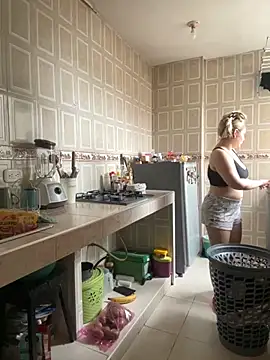 Snapshot of Celestedubois chatting on 30, 10, 2025 Celestedubois online show from 30, 10, 2025