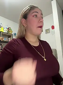 Snapshot of Celestedubois chatting on 5, 4, 2026 Celestedubois online show from 5, 4, 2026