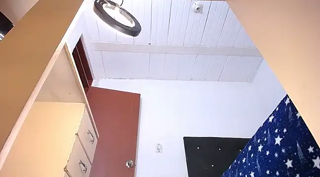 yselahot online show from 2, 1, 2025