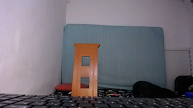 yselahot online show from 28, 10, 2025