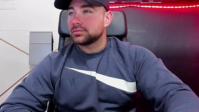 Snapshot of DuncanStone chatting on 21, 3, 2026 DuncanStone online show from 21, 3, 2026