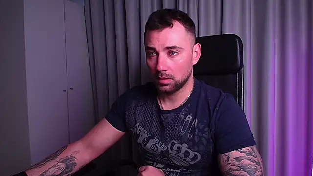 Snapshot of DuncanStone chatting on 14, 4, 2026 DuncanStone online show from 14, 4, 2026