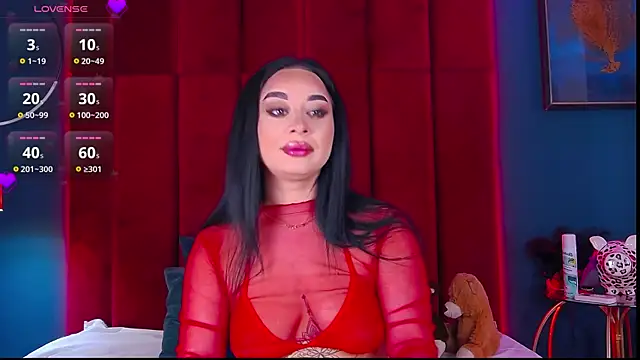 Snapshot of MadyLuxxx chatting on 18, 10, 2025 MadyLuxxx online show from 18, 10, 2025