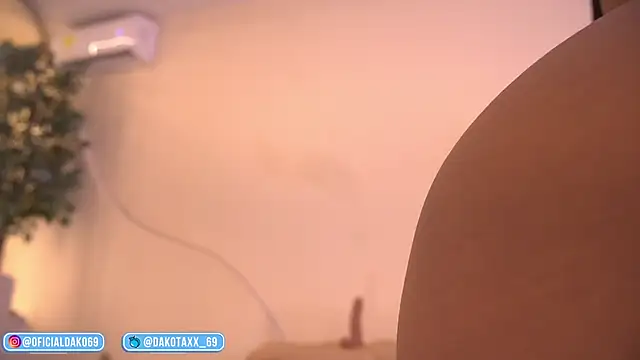 Snapshot of Dakota_Lee chatting on 24, 3, 2026 Dakota Lee online show from 24, 3, 2026