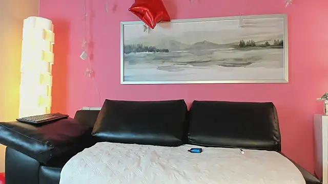 Snapshot of Tiffanysurez_ chatting on 17, 2, 2025 Tiffanysurez online show from 17, 2, 2025