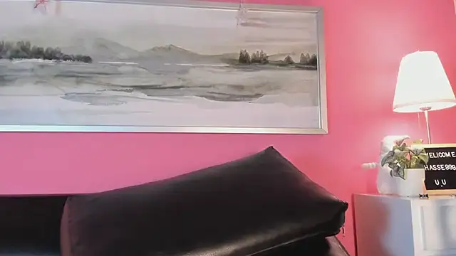 Snapshot of Tiffanysurez_ chatting on 22, 2, 2025 Tiffanysurez online show from 22, 2, 2025