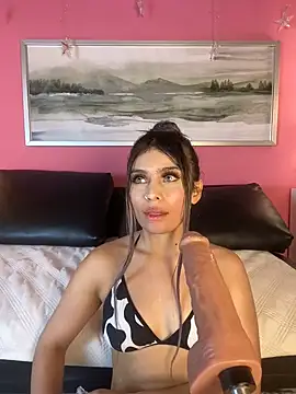 Snapshot of Tiffanysurez_ chatting on 5, 3, 2025 Tiffanysurez online show from 5, 3, 2025