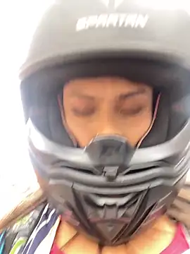 Tiffanysurez  online show from 31, 1, 2026