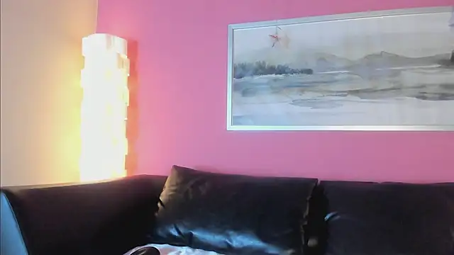 Tiffanysurez  online show from 20, 2, 2026