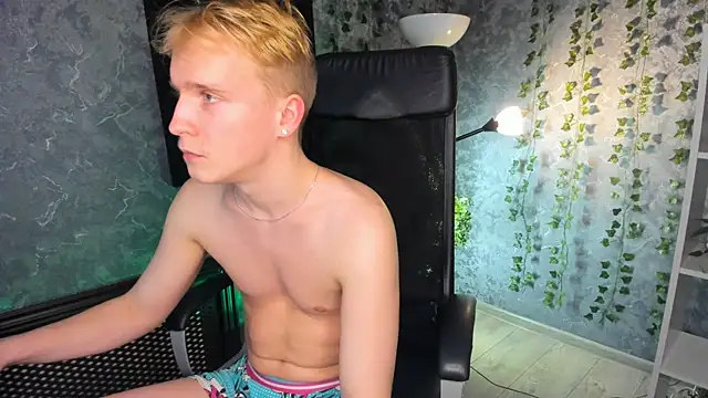 Snapshot of AlexxSweet chatting on 22, 12, 2024 AlexxSweet online show from 22, 12, 2024