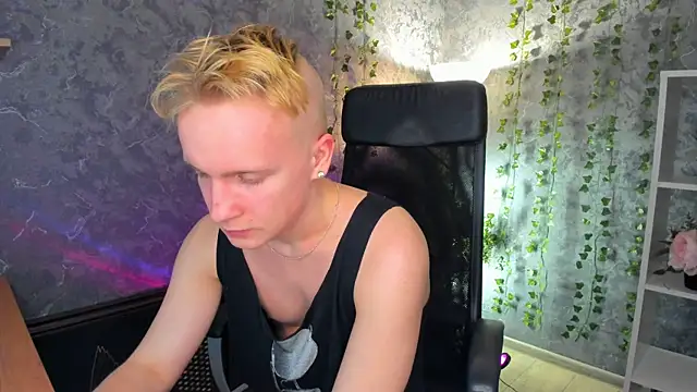 Snapshot of AlexxSweet chatting on 28, 12, 2024 AlexxSweet online show from 28, 12, 2024
