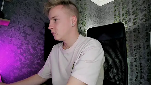 Snapshot of AlexxSweet chatting on 1, 11, 2025 AlexxSweet online show from 1, 11, 2025