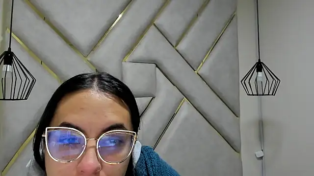 nalalye cruzz  online show from 27, 2, 2025