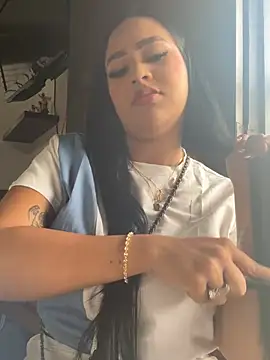 Luisa Fernandaa online show from 22, 2, 2026