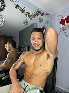 ARON TAYLER01 online show from 4, 12, 2024