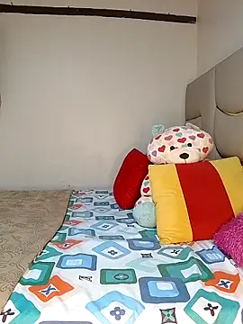 NicRaisaa online show from 13, 3, 2025