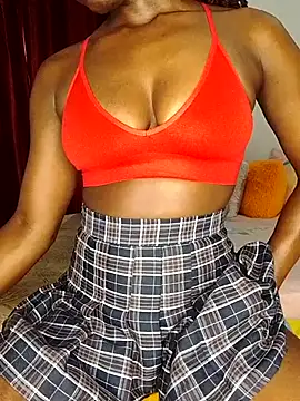 NicRaisaa online show from 3, 10, 2025