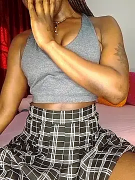 NicRaisaa online show from 15, 10, 2025