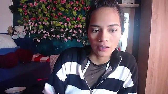 Snapshot of Samara_Beltran chatting on 6, 2, 2025 Samara Beltran online show from 6, 2, 2025