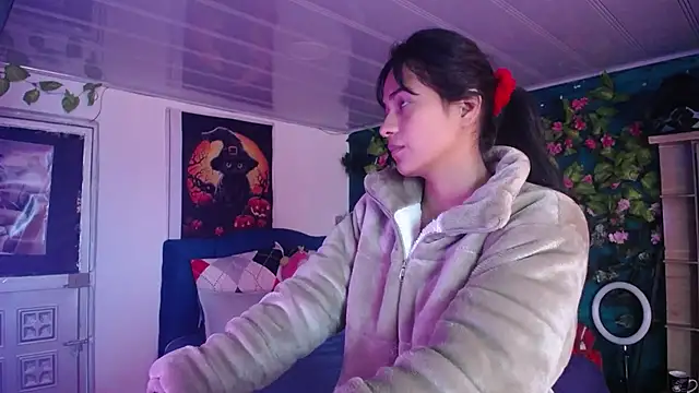 Snapshot of Samara_Beltran chatting on 8, 2, 2025 Samara Beltran online show from 8, 2, 2025