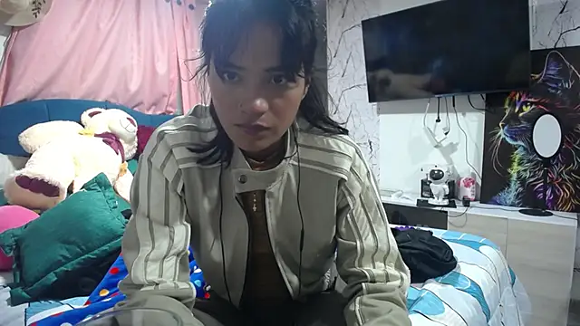 Snapshot of Samara_Beltran chatting on 9, 10, 2025 Samara Beltran online show from 9, 10, 2025