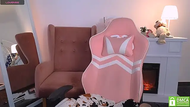 Grace and  Jacob online show from 4, 10, 2025