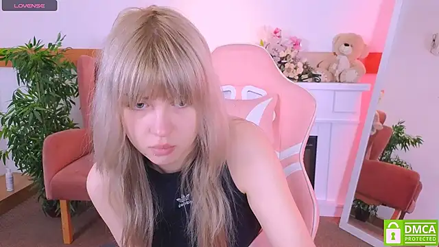 Grace and  Jacob online show from 4, 12, 2025