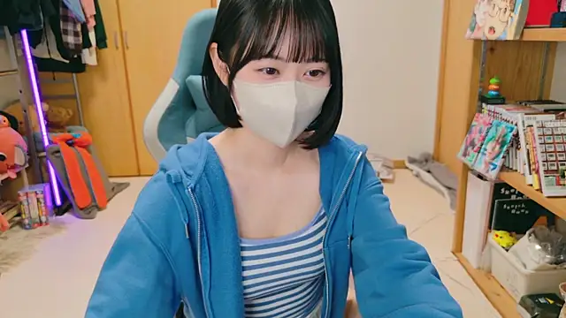 Snapshot of HIKARI_x0 chatting on 13, 12, 2024 HIKARI x0 online show from 13, 12, 2024