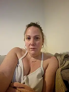 Wisie Cutie online show from 9, 1, 2025