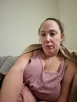 Wisie Cutie online show from 12, 1, 2025