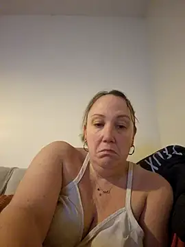 Wisie Cutie online show from 30, 1, 2025