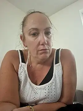 Wisie Cutie online show from 29, 9, 2025