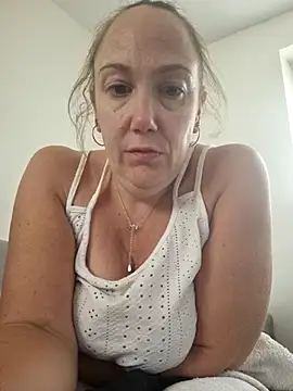 Wisie Cutie online show from 19, 10, 2025