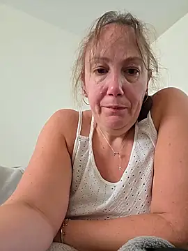 Wisie Cutie online show from 16, 5, 2026