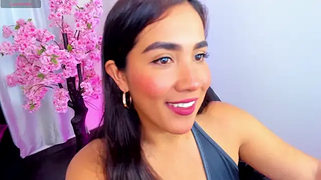 Snapshot of KAROLIVONNE chatting on 2, 7, 2026 KAROLIVONNE online show from 2, 7, 2026