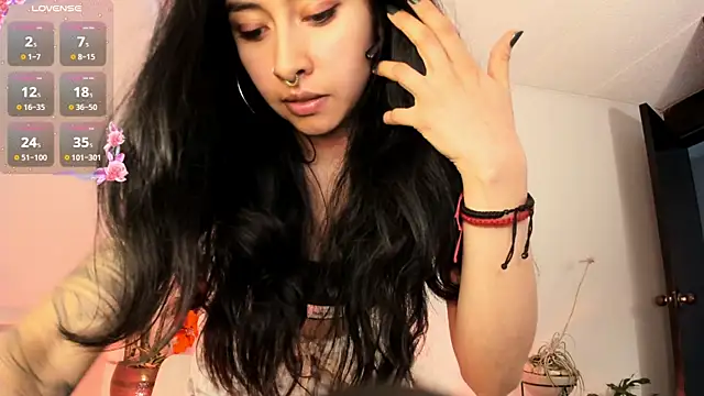 sara-lauren online show from 5, 12, 2024