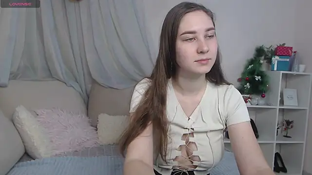 Snapshot of MollyBrams chatting on 8, 12, 2024 MollyBrams online show from 8, 12, 2024